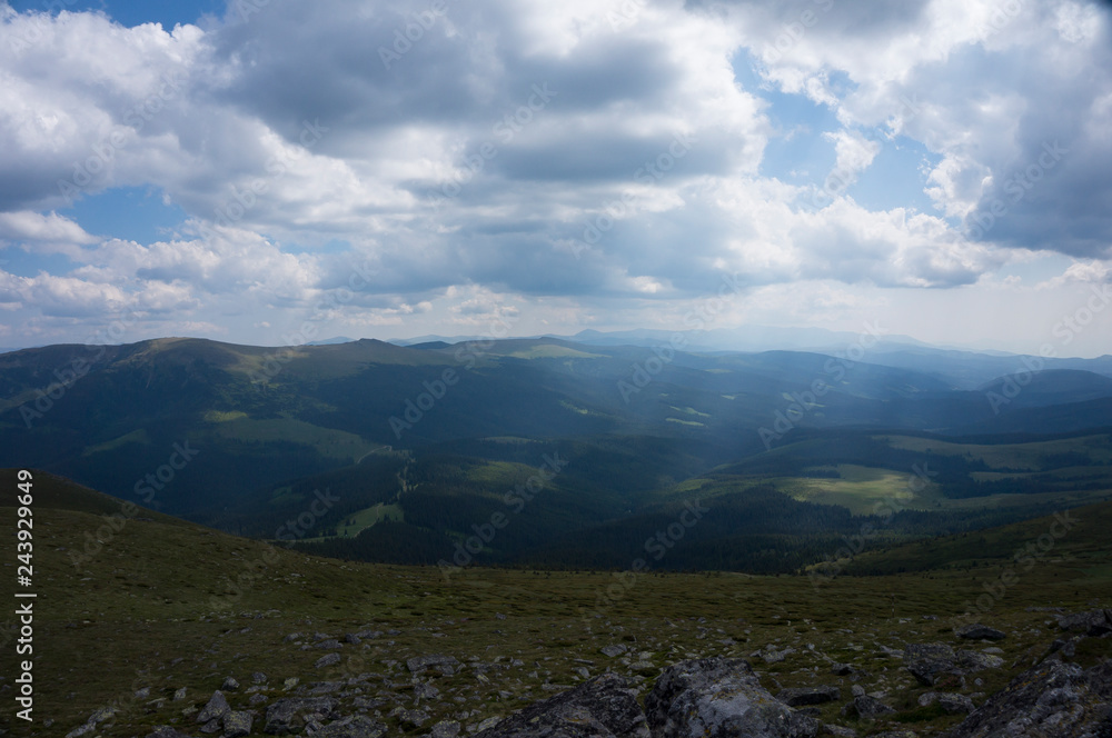 Naklejka premium Summer panorama in Cindrel Mountains, Romania