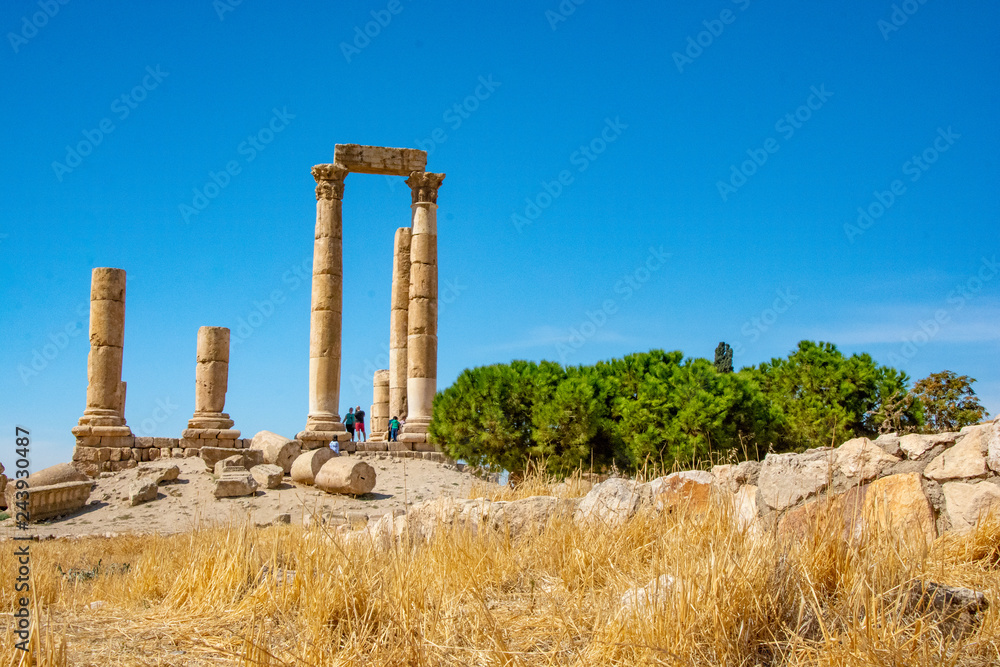 roman ruins in amman jordan