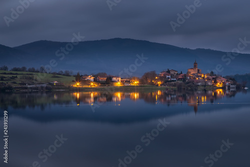 Wallpaper Mural Ullibarri Gamboa village reflected at the lake Torontodigital.ca