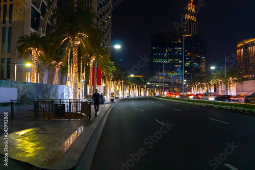 Walk through the night streets of Dubai.