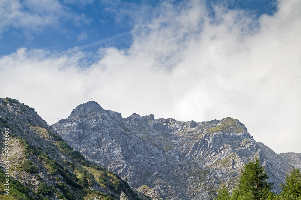 Naklejka premium Grubigstein in den Lechtaler Alpen