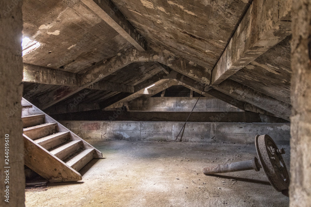 Obraz premium Dachboden Gaskraftwerk