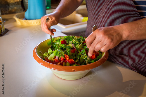 lessons for preparing a kind of Greek salad