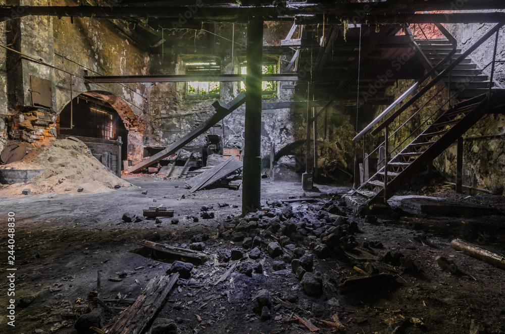 halle mit stiege in einer giesserei halle mit stiege in einer giesserei