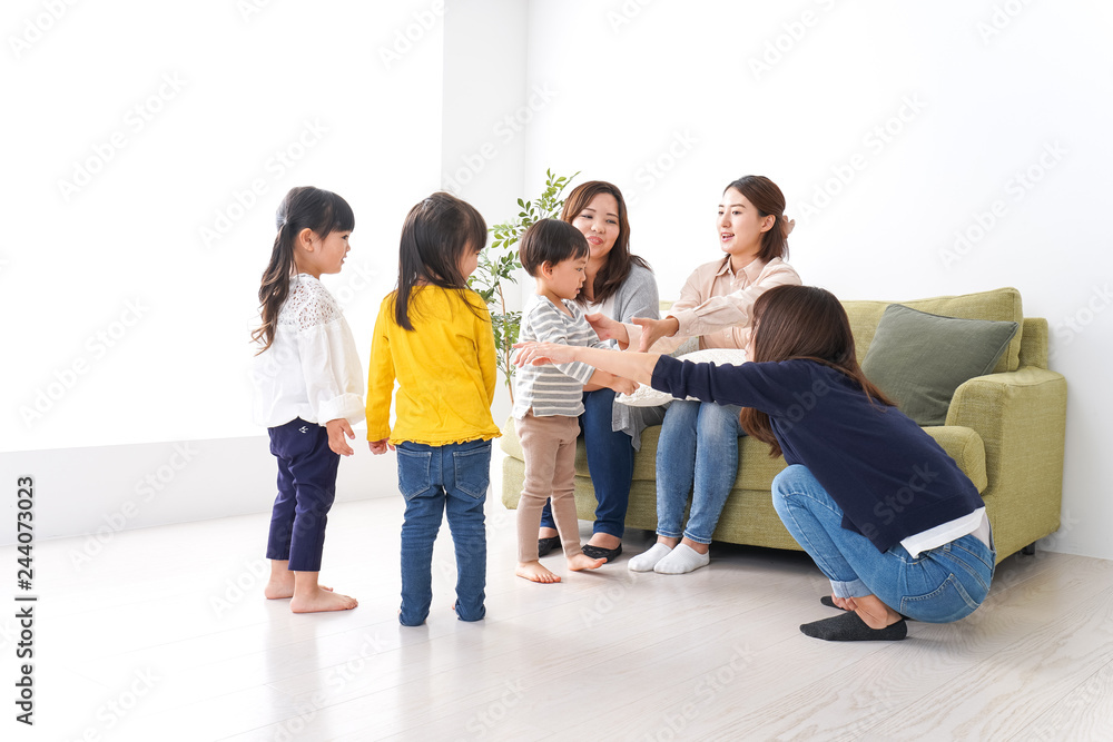 笑顔のお母さんと子供 笑顔のお母さんと子供