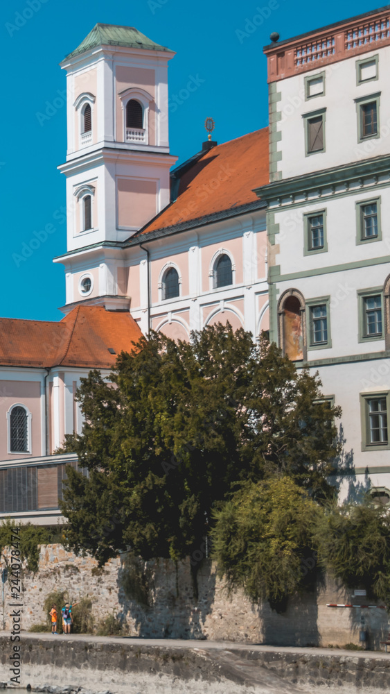 Smartphone HD wallpaper of beautiful view at Passau - Danube - Bavaria - Germany