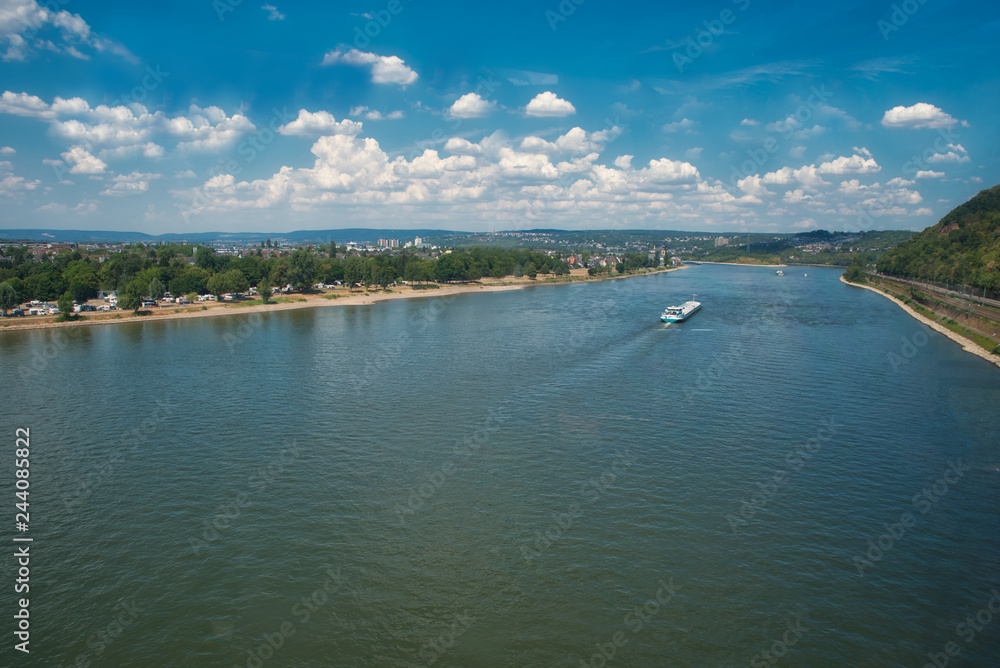 Blick auf den Rhein bei Koblenz Rheinland Pfalz
