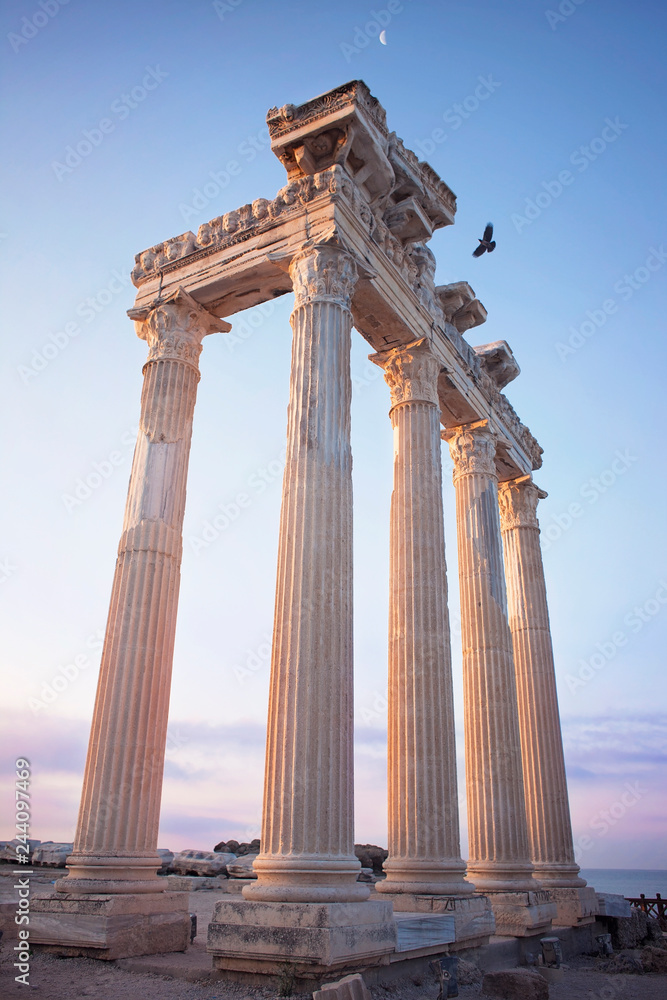 Fototapeta premium temple of apollo