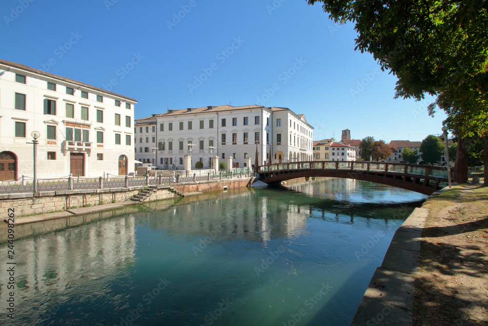 università e fiume a treviso in italia	
