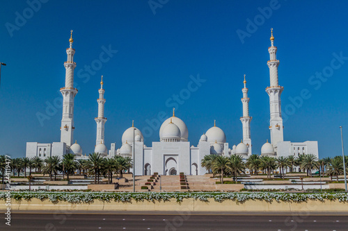 Sheikh Zayed Grand Mosque in Abu Dhabi, United Arab Emirates