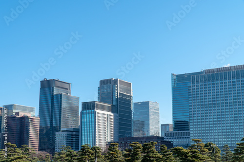 東京の高層ビル群（ビジネス） © gtlv