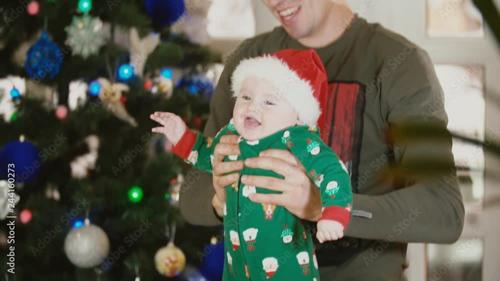 dad plays with daughter dad plays with daughter