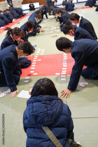 百人一首大会日本文化学校かるた学生中学生子供たちstock Photo Adobe Stock