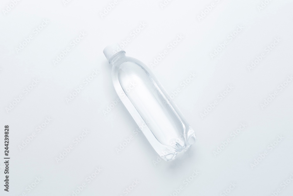 ペットボトルの水 ペットボトルの水