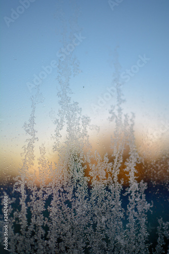 Eis am Fenster im Winter
