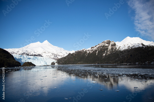 Patagonia fjords glaciar