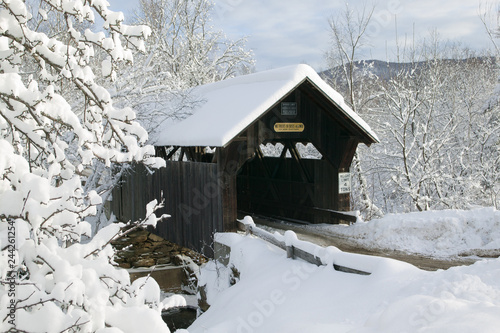 Wallpaper Mural A snow blanketed Emily's covered bridge in Stowe Vermont, USA Torontodigital.ca