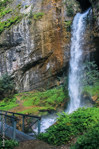 Cascada del desfiladero de Kakueta  en el Pirineo franc  s
