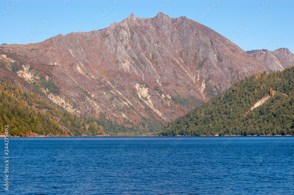 Fototapeta premium Mountain Lake