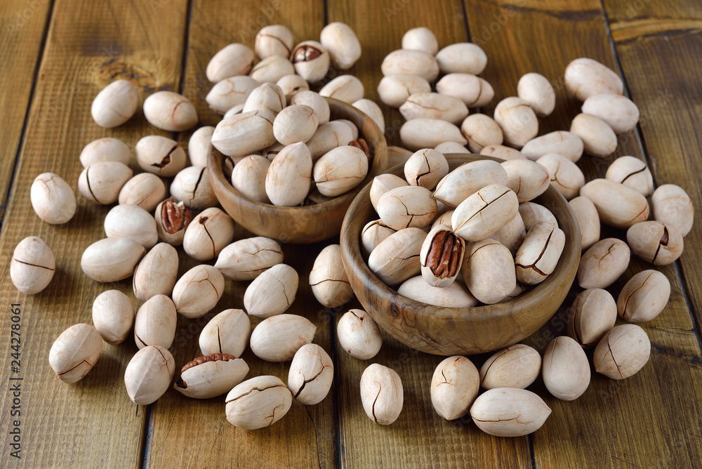Organic pecans Organic pecans