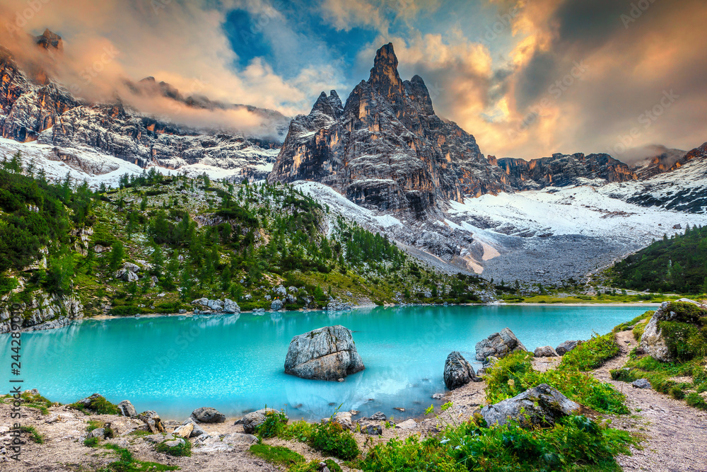 Amazing alpine landscape with turquoise glacier lake, Sorapis, Dolomites, Italy - obrazy, fototapety, plakaty 
