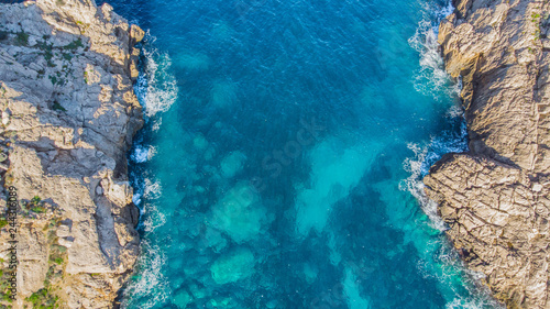 Aguas azules del mar de Ibiza