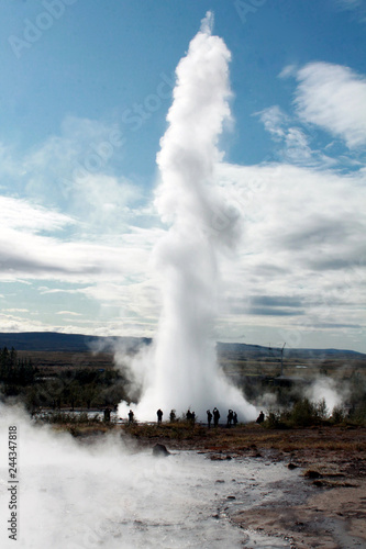 old faithful geyser in national park