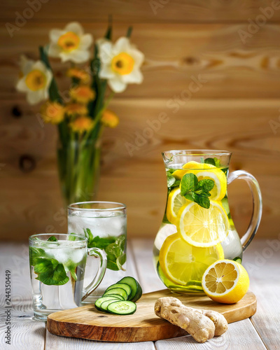 drink with lemon and ginger