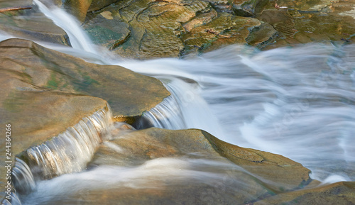 Bilde på lerret waterfall/rapids on chagrin river in the village of Chagrin Falls, Ohio USA