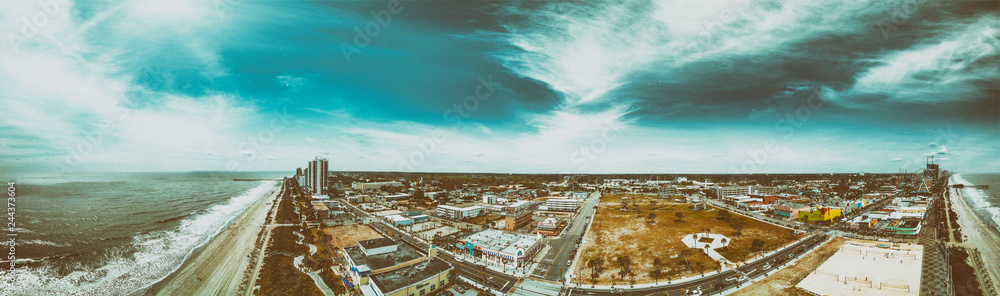 Obraz premium Myrtle Beach panoramic aerial skyline on a cloudy afternoon, South Carolina