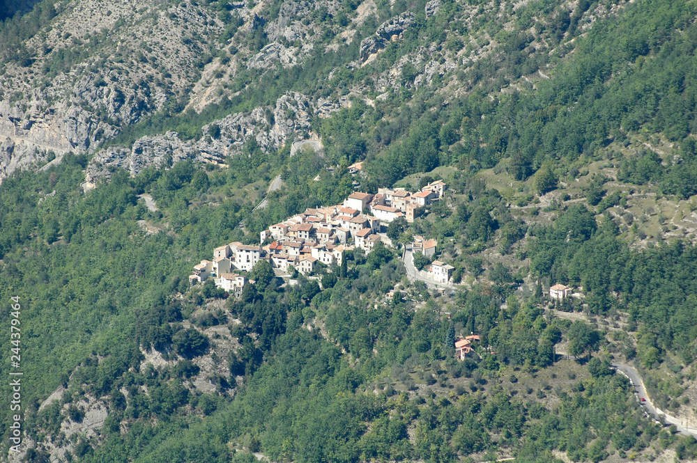 village arrière pays cannois