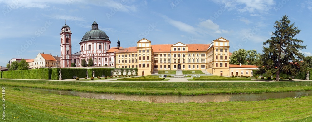 Naklejka premium Jaromerice nad Rokytnou baroque and renaissance castle