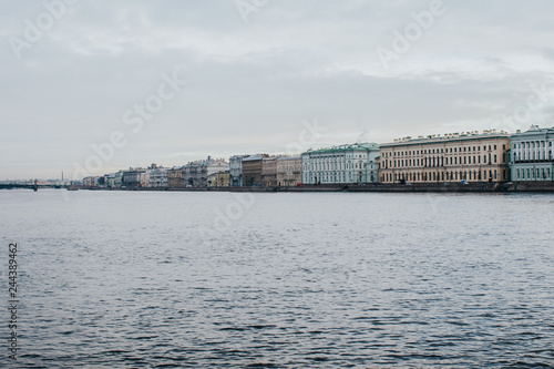 Vue de Saint Petersbourg © lorabarra