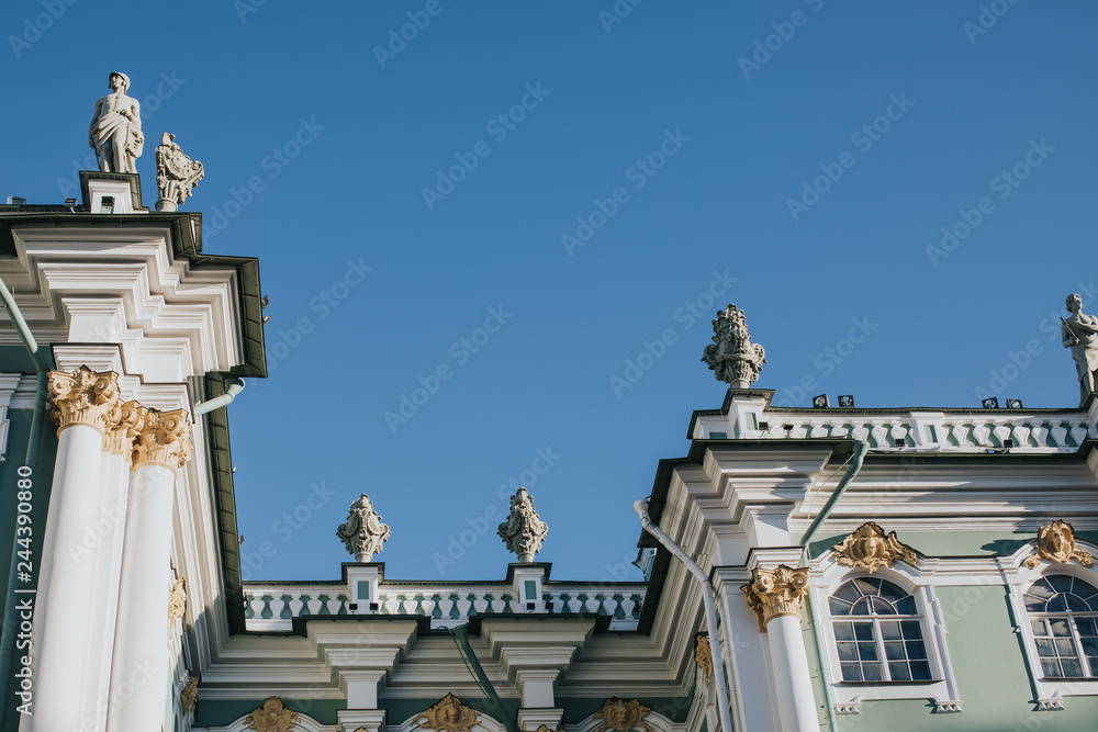 Vue sur le musée de l'Hermitage - Saint Petersbourg 