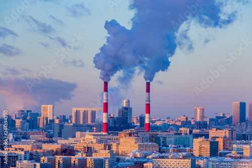 Tableau sur toile Thermal power plant in the center of Moscow in the winter evening