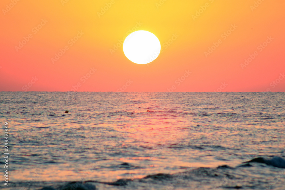 sole sul mare
