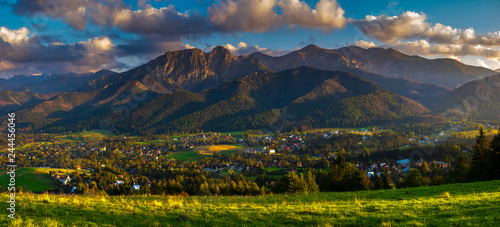 Fototapeta Naklejka Na Ścianę i Meble -  Beautiful mountain landscape in the light of the setting sun.Panorama.Tatra mountain,Poland