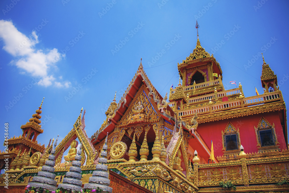 Fototapeta premium temple with blue sky.