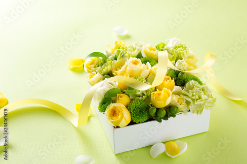 春のフラワーアレンジメント Stock 写真 Adobe Stock