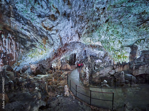 Quadro em tela View of stalactites and stalagmites in an underground cavern - Postojna cave in