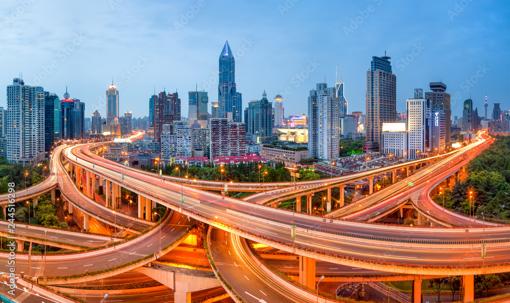 Fototapeta premium Szanghaj panoramę z węzłem drogowym