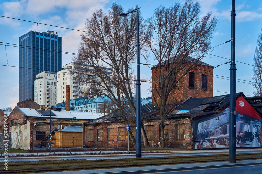 Obraz premium Warsaw, Poland - March 05, 2017: View of Warsaw in the springtime - old and new buildings