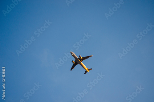 Airplane in The Sky © Hasilyus