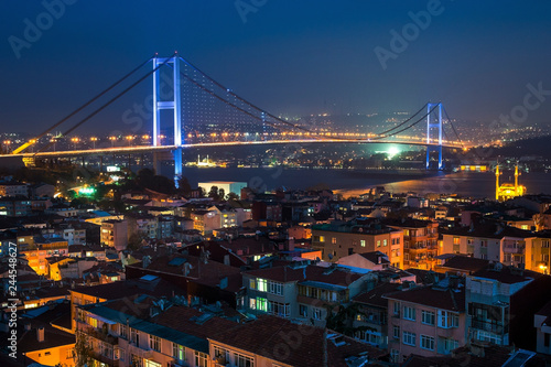 Fototapeta Naklejka Na Ścianę i Meble -  Bosporus Bridge at night Istanbul / Turkey