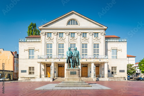 Obraz na płótnie Weimar Nationaltheater with Goethe-Schiller monument, Thuringia, Germany w salonie