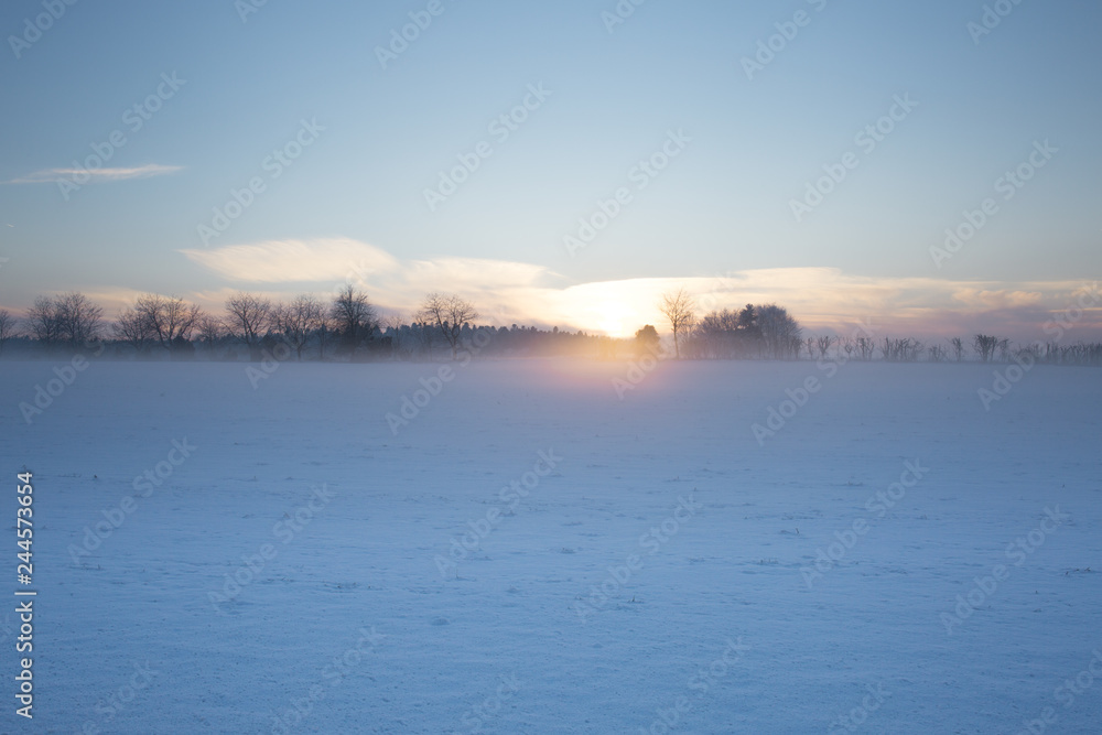 Sonnenuntergang im Winter Sonnenuntergang im Winter