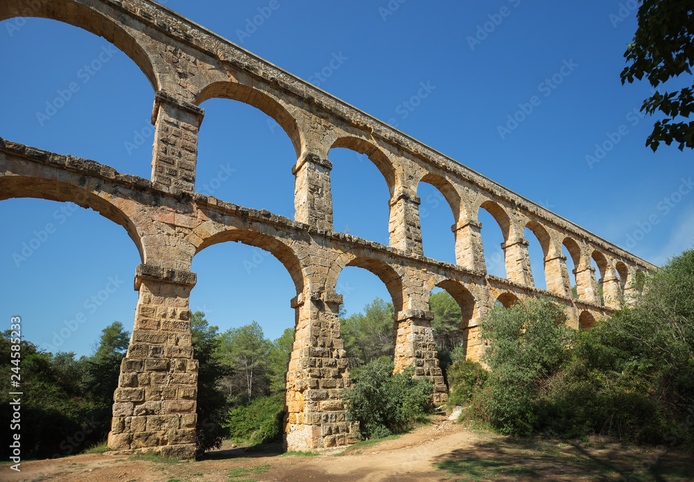 Roman aqueduct 'El ponte del Diablo' (The Bridge of the Devil) near Tarragona, Catalonia, Spain