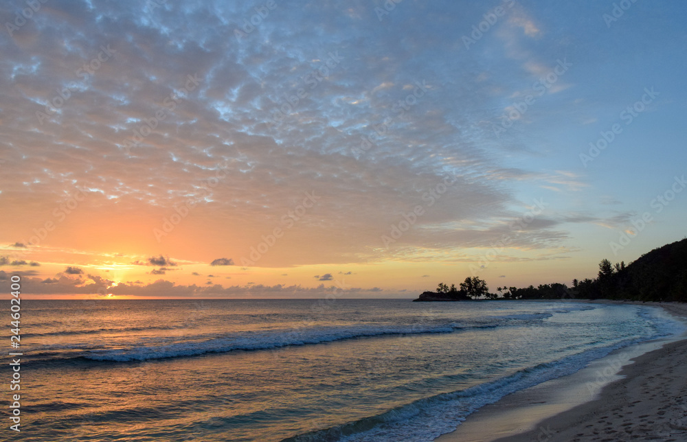 Coloured sunset on Seyshells island. Sea, summer, cloud, sky