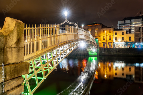 Canvas Print dublin at night 1