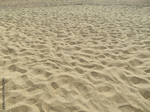 wunderschöner Sand am Strand der Pazifikküste von Manzanillo in Mexiko